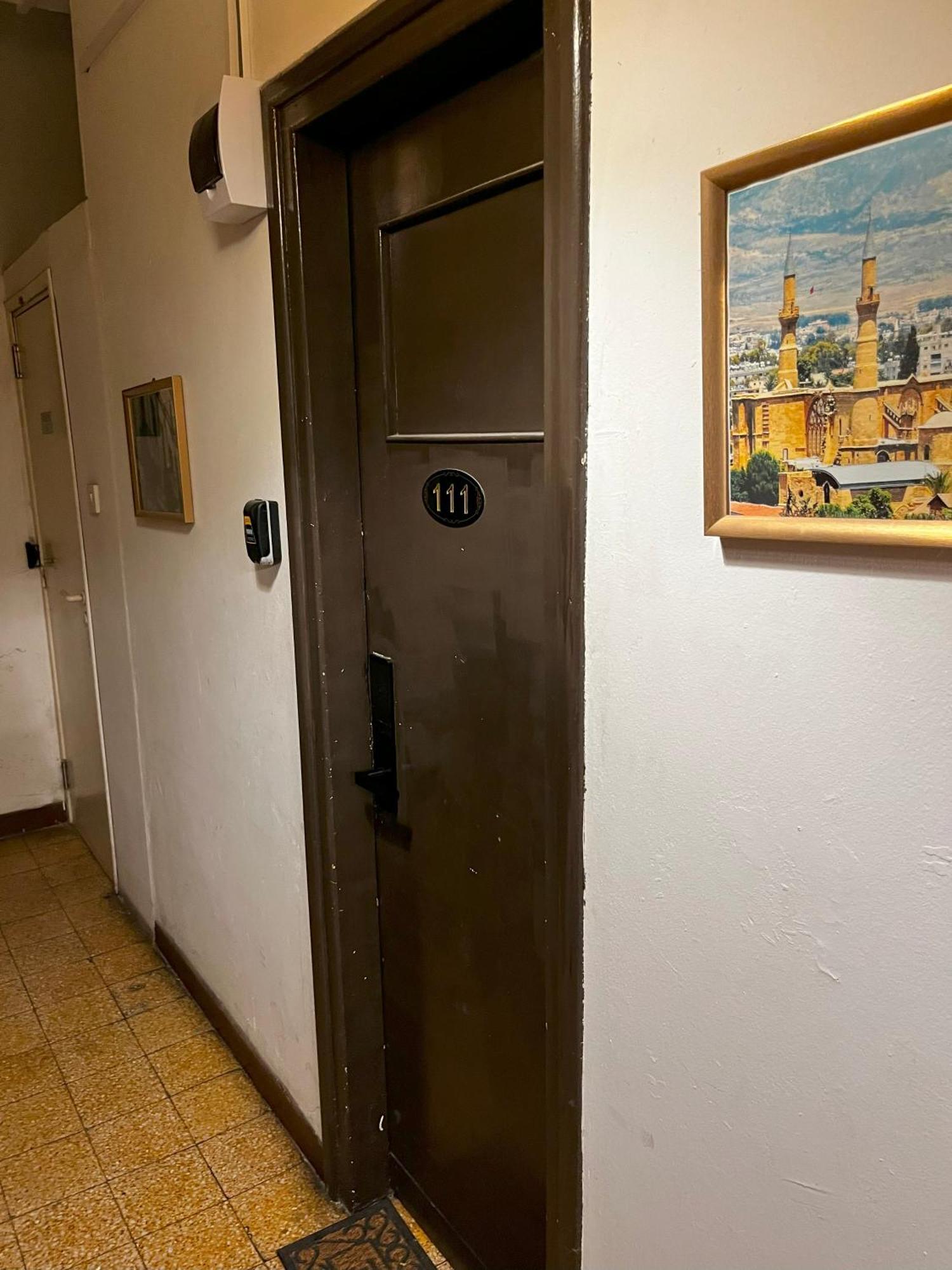 Xanthis Hostel Nicosia City Centre מראה חיצוני תמונה