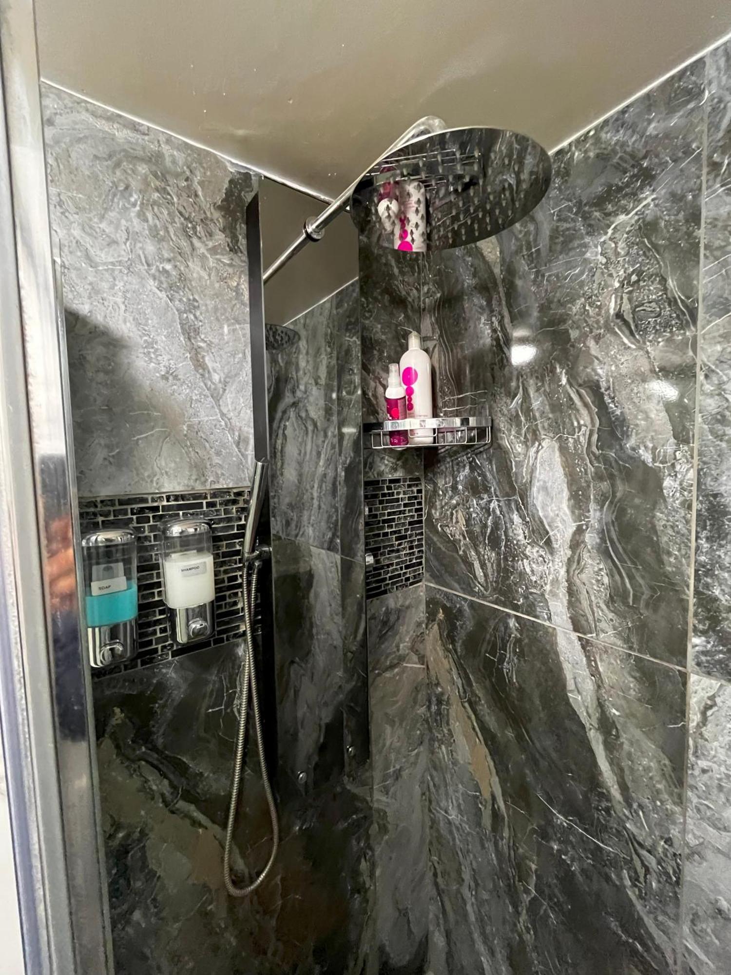 Xanthis Hostel Nicosia City Centre מראה חיצוני תמונה